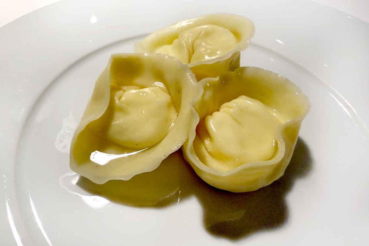 ravioli con ricotta di pecora del ristorante Reale di Niko Romito a Castel di Sangro