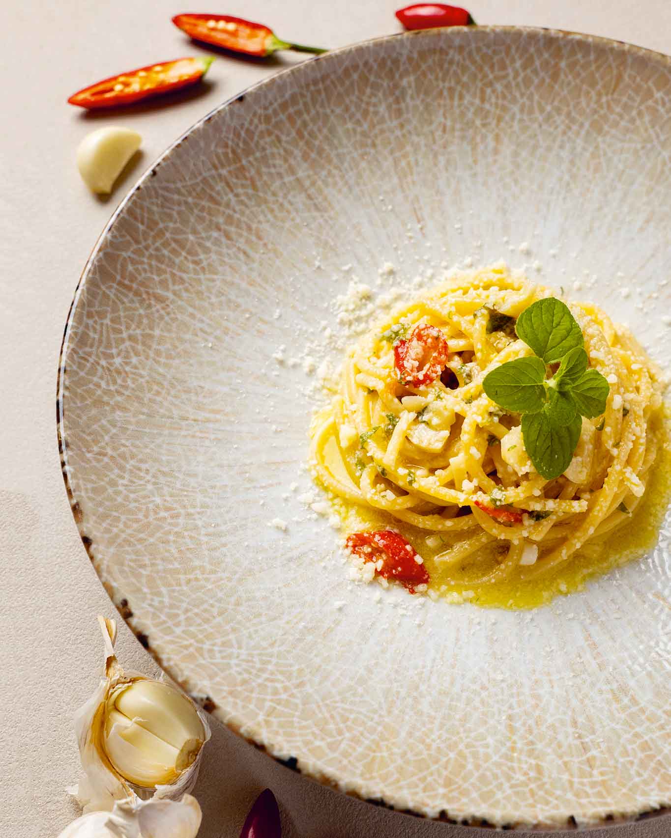 Spaghetti aglio, olio e peperoncino cremosi