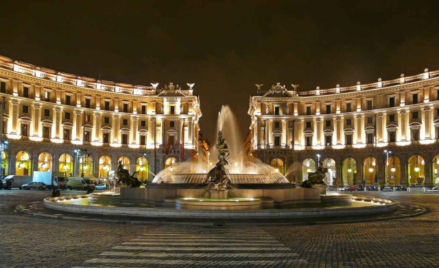 piazza Repubblica Roma