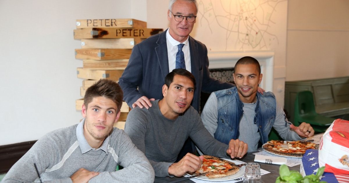 Leicester-City-Visit-Peter-Pizza
