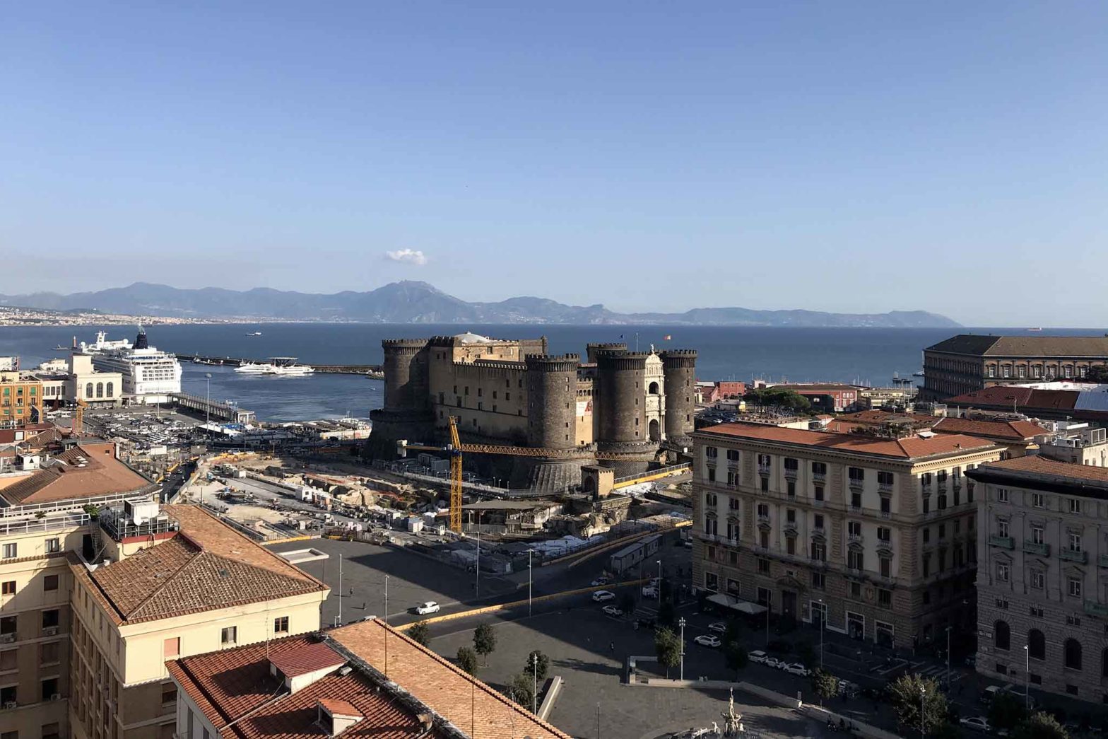 Napoli panorama Maschio Angioino